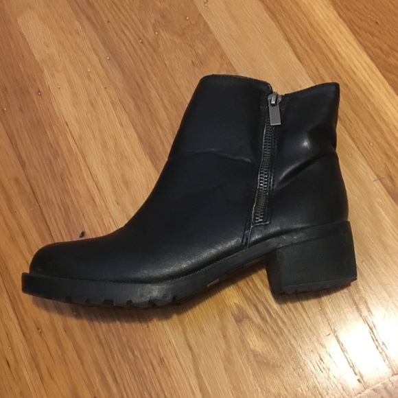 Kenneth Cole Shoes - Kenneth Cole Boots